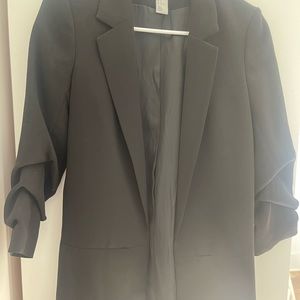 H&M women’s black blazer
